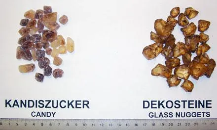 Angular amber-coloured glass nuggets “Kristallgranulat DEKO“ 