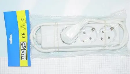 3-socket power strip