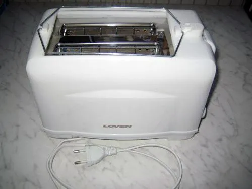 2-slice toaster