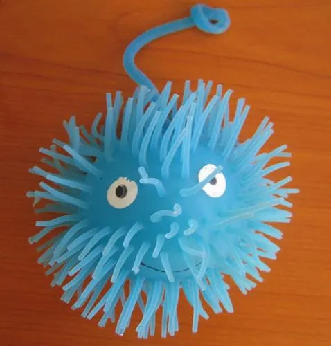 Blue yo-yo ball with flashing unit
