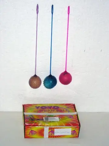 Yo-yo worm ball