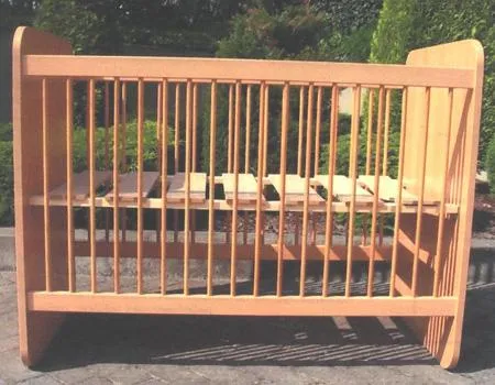 Wooden baby cot “Belle” 