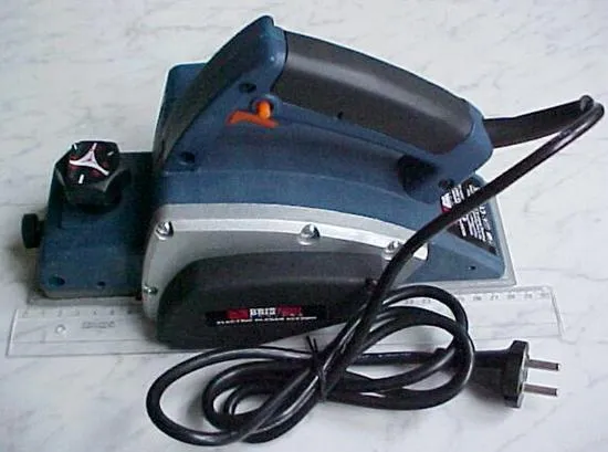 Electric planer 82 x 2 mm