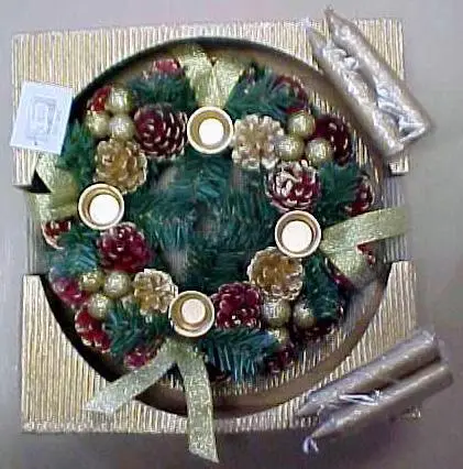 Decorative candle wreath