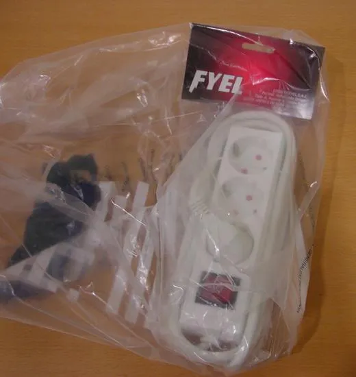 Multi-socket extension cord
