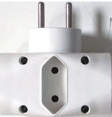 Three-way electrical adaptor
