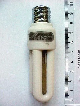 Novelty gas lighter in the shape of a self-ballasted compact fluorescent lamp “Maurice Gif