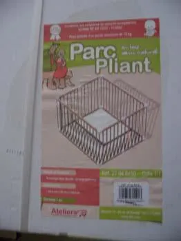 Wooden folding playpen