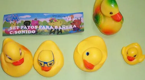 Набор игрушек, которые можно сжимать, "patos para banera c/sonido"