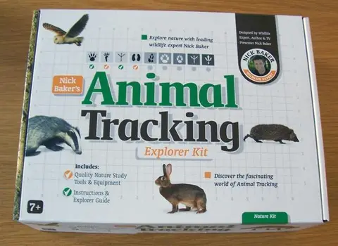 Animal tracking kit – "Nick Baker's animal tracking explorer kit"