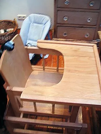 Child high chair "Péricles" with removable desk 