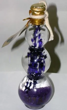 Decorative oil lamp 