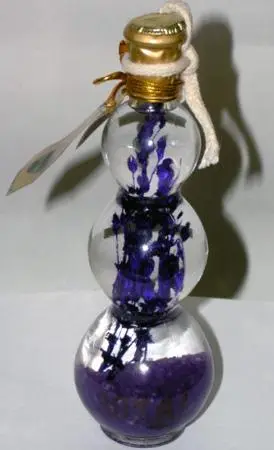 Decorative oil lamp 