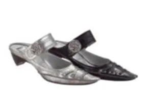 Women's shoes