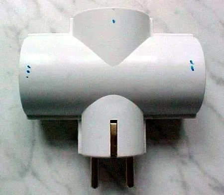 Electrical earthed T-connector “Dealer”