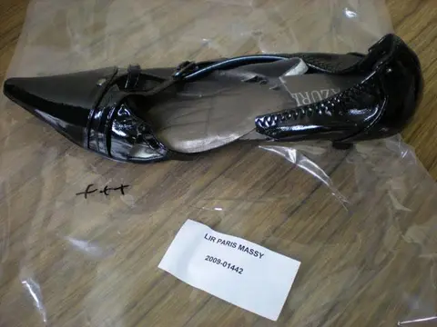 Ladies' shoes