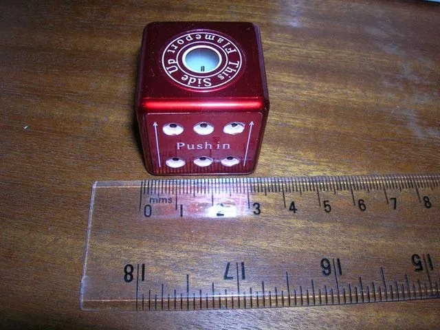 Зажигалка-новинка - Dice Lighter