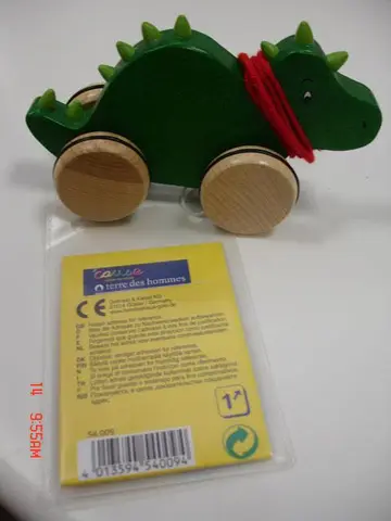 Деревянная игрушка-каталка