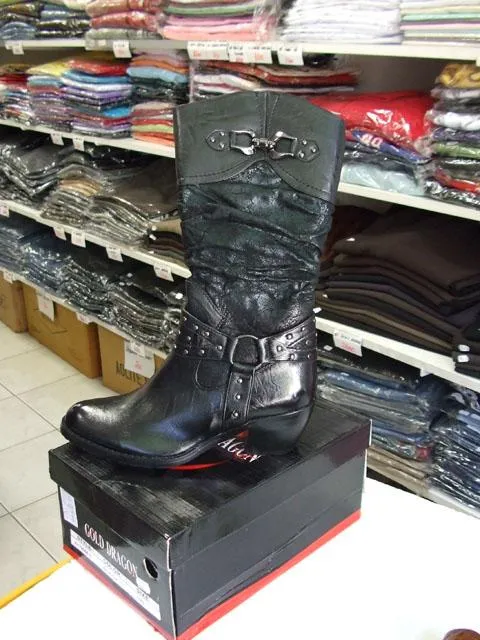 Женские сапоги