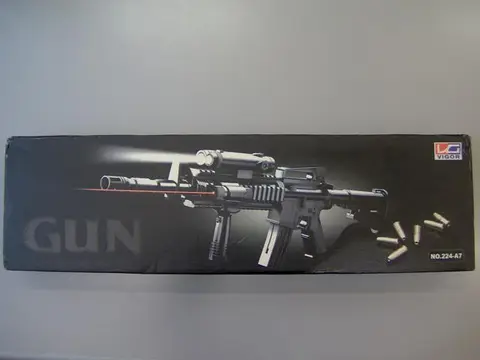 Страйкбольный пистолет - Gun