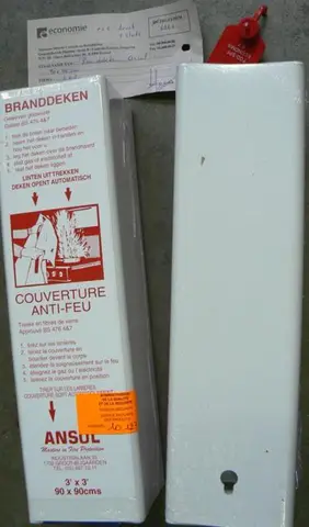 Противопожарное одеяло - Blusdeken / Couverture Anti-Feu