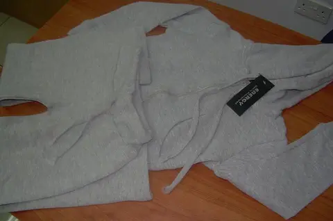 Clothing set (sweatshirt and trousers)