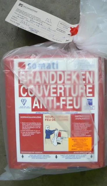 Fire blanket - Branddeken, Couverture Anti-Feu