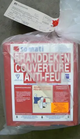Противопожарное одеяло - Branddeken, Couverture Anti-Feu