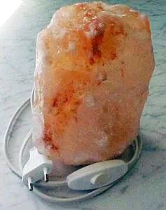 Salt crystal lamp "Licona" 