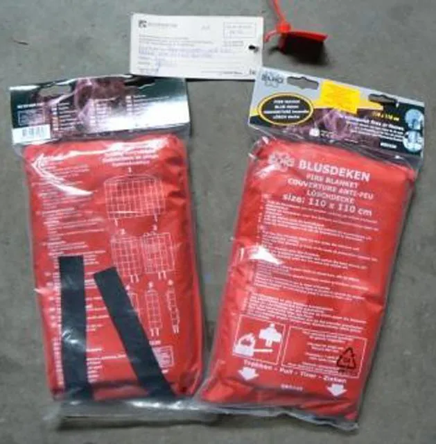 Противопожарное одеяло - Blusdeken, Fire Blanket, Couverture Anti-Feu