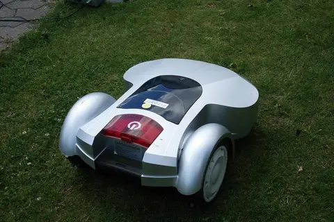 Robotic lawnmower