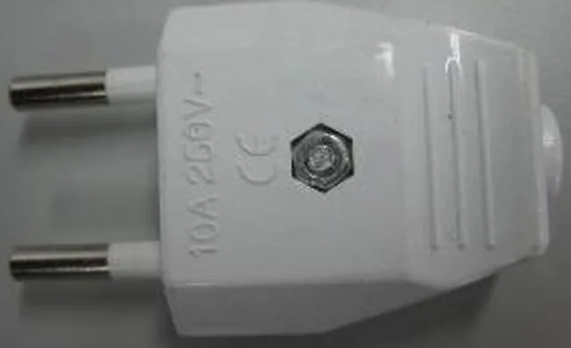 Mains plugs and adaptors