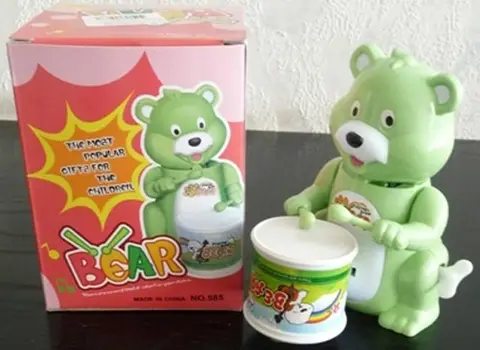 Пластиковый медведь - Bear