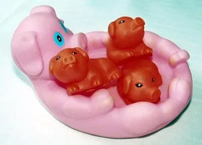 Sets of squeeze toys: four pigs