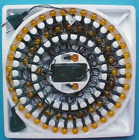 Lighting chain "Polen Max" consisting of 60 series-parallel connected globular incandescen