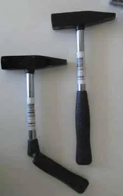 Hammer with metal handle 