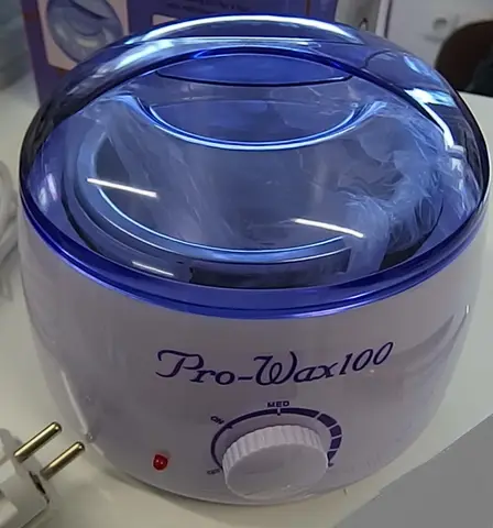 Wax heater