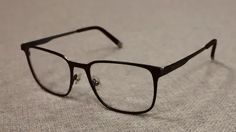 Spectacle frame