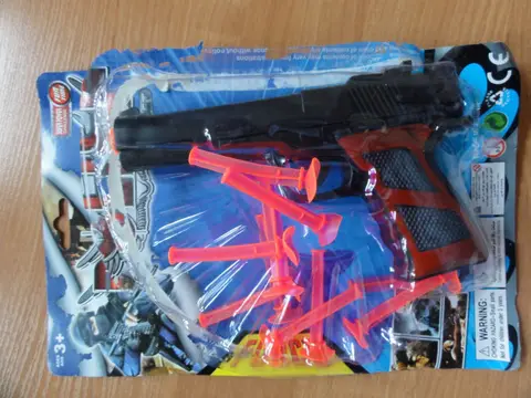 Plastic toy gun