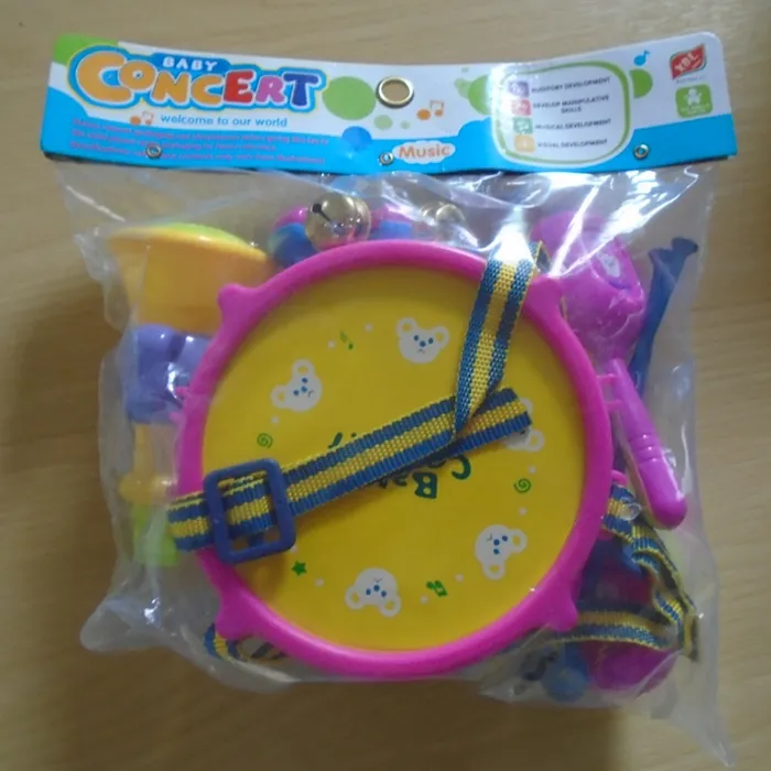 Игрушечная барабанная установка