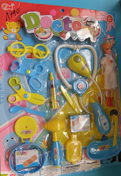 Игровой набор доктора с куклой