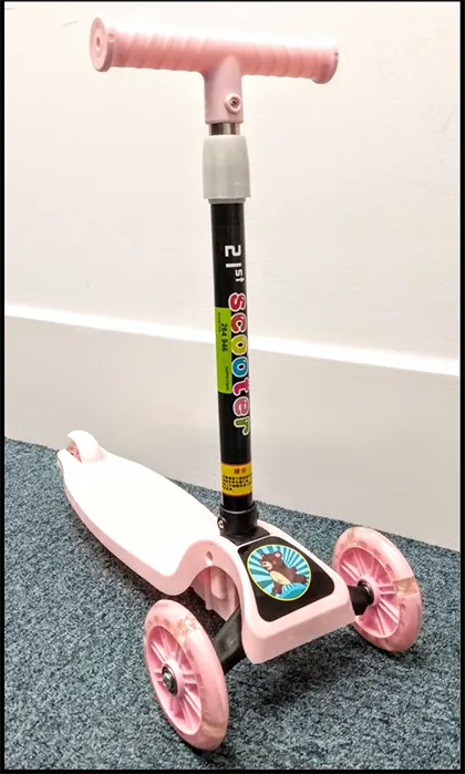 Toy scooter