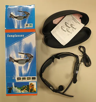 Sun glasses with bluetooth