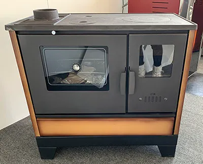 Cooking stove for solid fuel