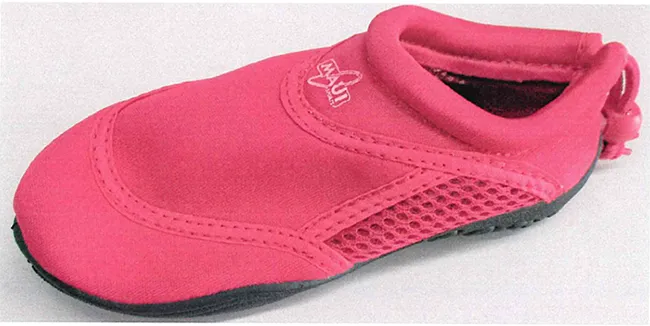 Children 's water shoes