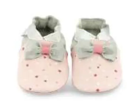 Baby's shoes
