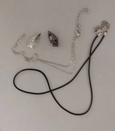 Necklace with heart-shaped pendant