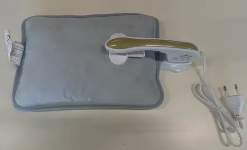 Electric hot water pouch