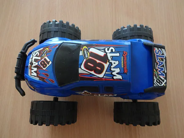 Toy car