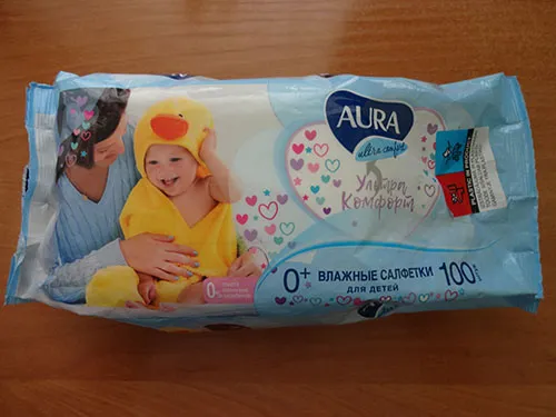 Wet wipes for babies